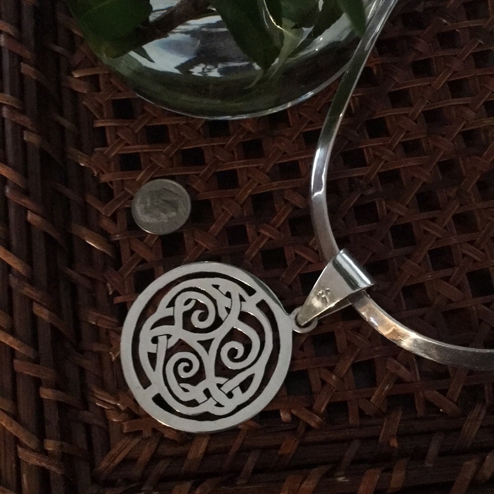 Silpada Celtic large Round Pendant